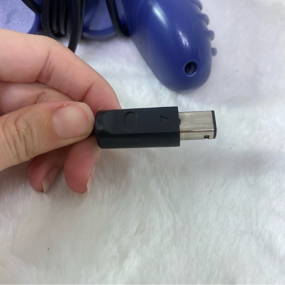 MadCatz GameCube purple Nintendo controller - Picture 10 of 12